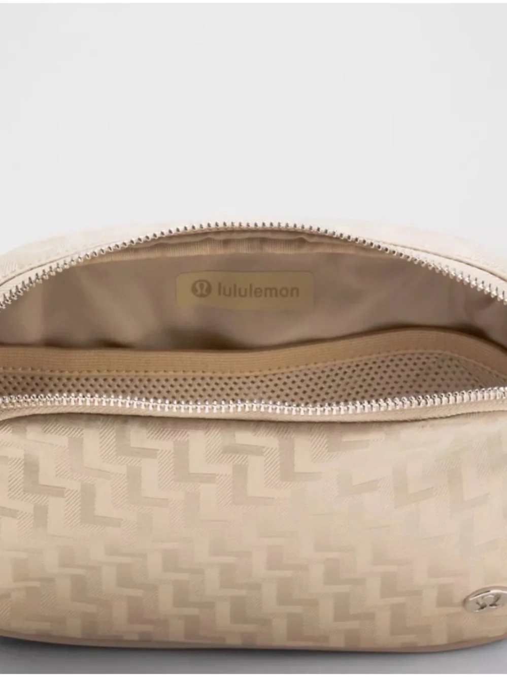 Lululemon Everywhere Belt Bag L Monogram Jacquard O/S